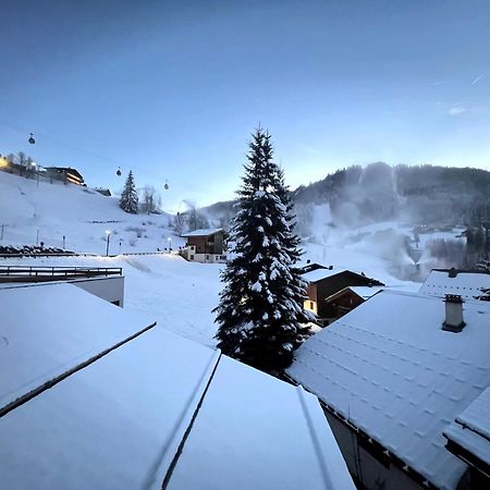 Ours Polaire Bel Appartement Village Et Pistes La Clusaz Exteriör bild